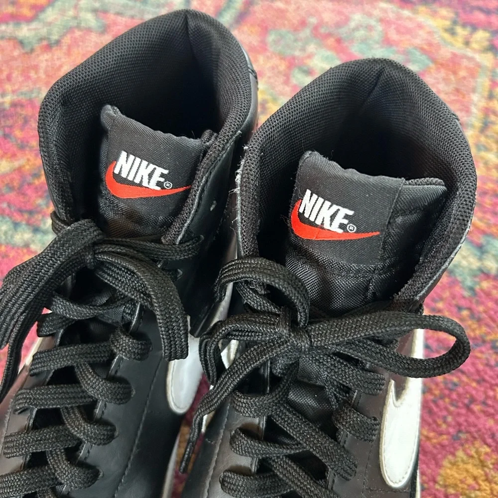 Nike | Youth Black Leather Blazer ‘77 Mid Top Lace Up Sneakers Gum Sole Size 7Y